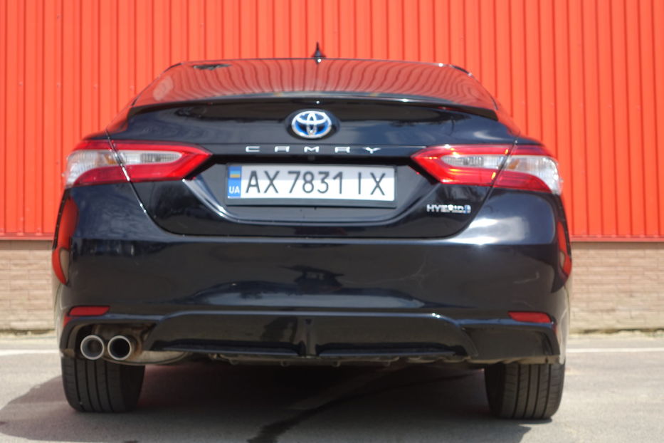 Продам Toyota Camry hybride se 2020 года в Одессе