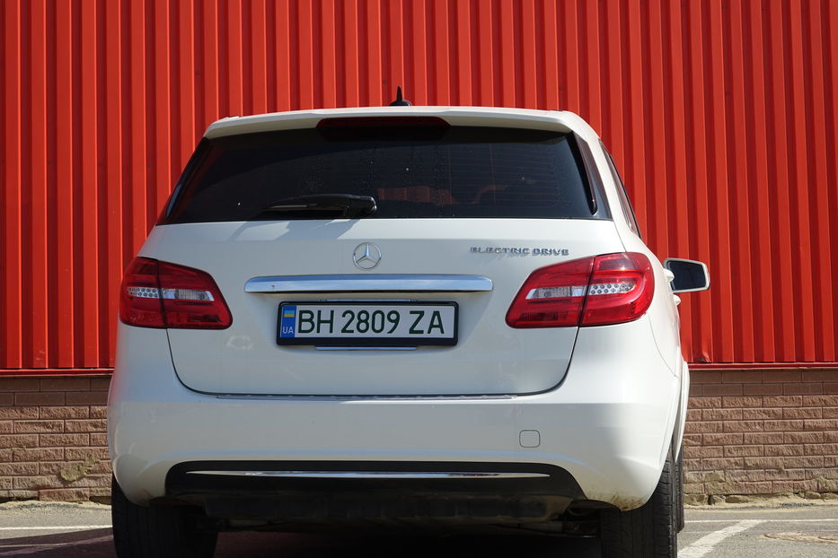 Продам Mercedes-Benz B-Class 250 2015 года в Одессе