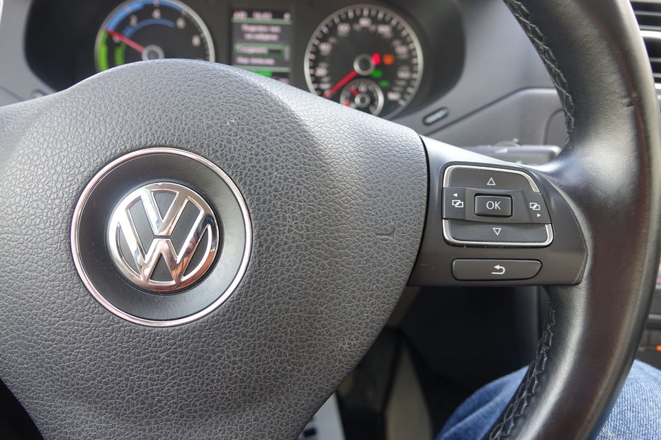 Продам Volkswagen Jetta HYBRIDE 2014 года в Одессе