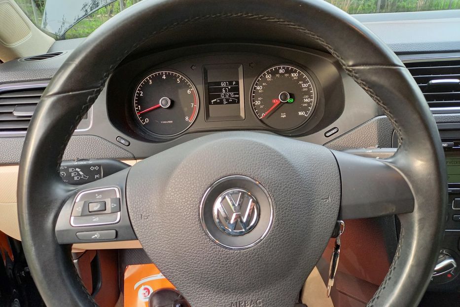 Продам Volkswagen Jetta 2011 года в Одессе