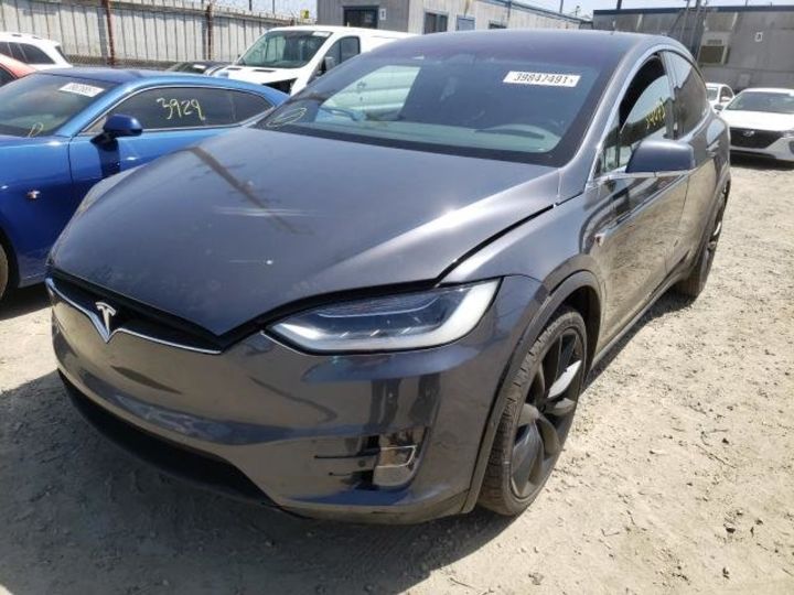 Продам Tesla Model X 2018 года в Киеве