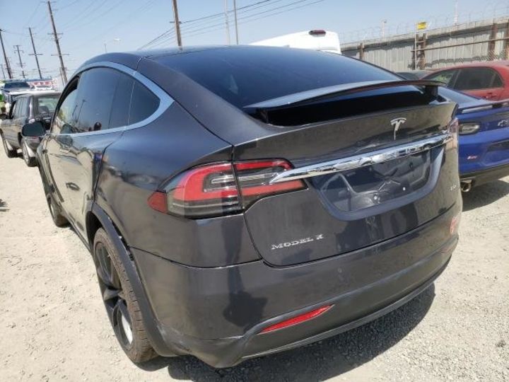 Продам Tesla Model X 2018 года в Киеве