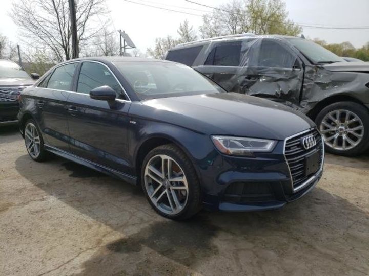 Продам Audi A3 PREMIUM Plus quatro 2019 года в Киеве