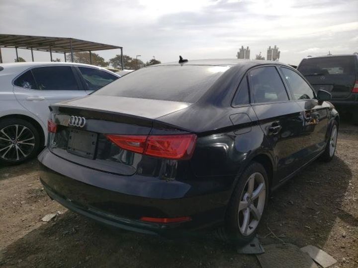 Продам Audi A3 PREMIUM 2015 года в Киеве