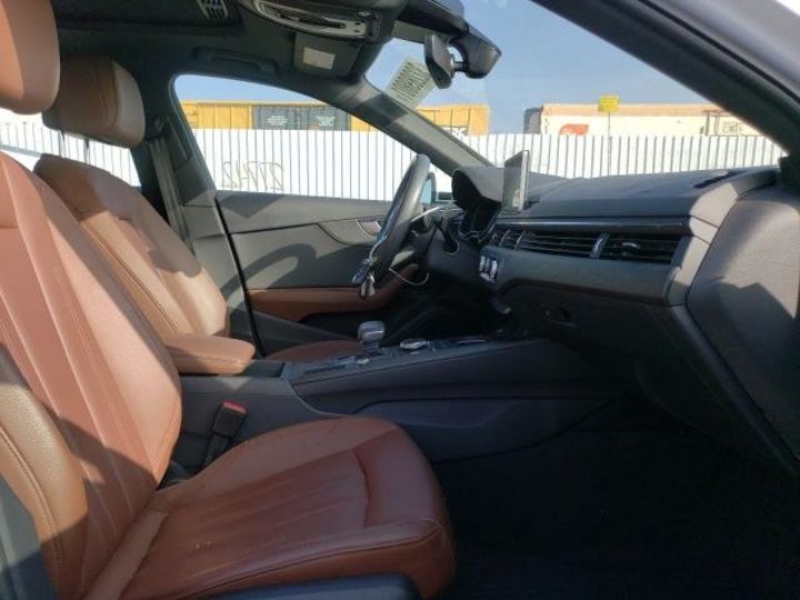 Продам Audi A4 PREMIUM Plus  2018 года в Киеве