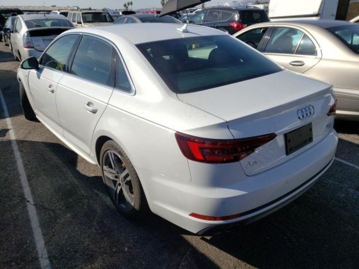 Продам Audi A4 PREMIUM Plus  2018 года в Киеве