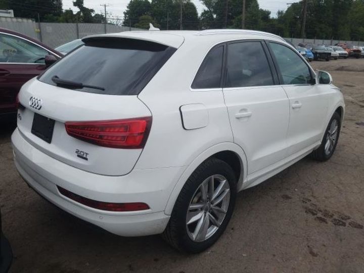 Продам Audi Q3 PREMIUM Plus 2016 года в Киеве