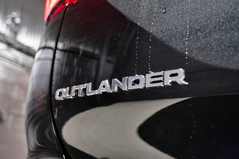 Продам Mitsubishi Outlander ES 2022 2021 года в Киеве
