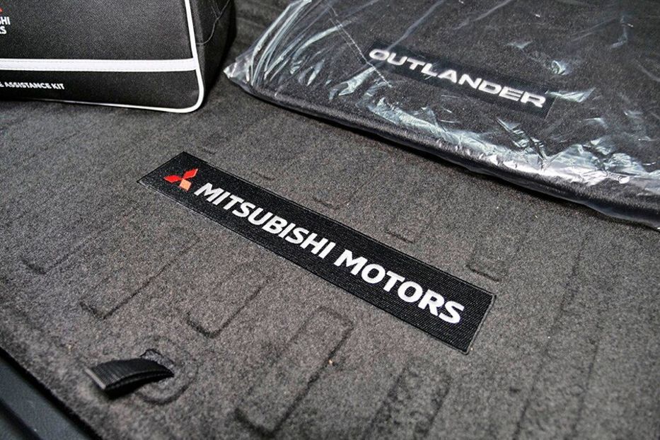 Продам Mitsubishi Outlander ES 2022 2021 года в Киеве