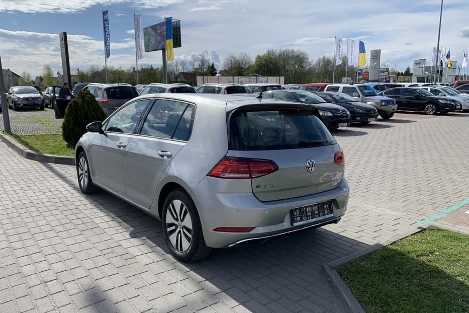 Продам Volkswagen e-Golf  Quick Charge, Led, Xeno 2017 года в Львове
