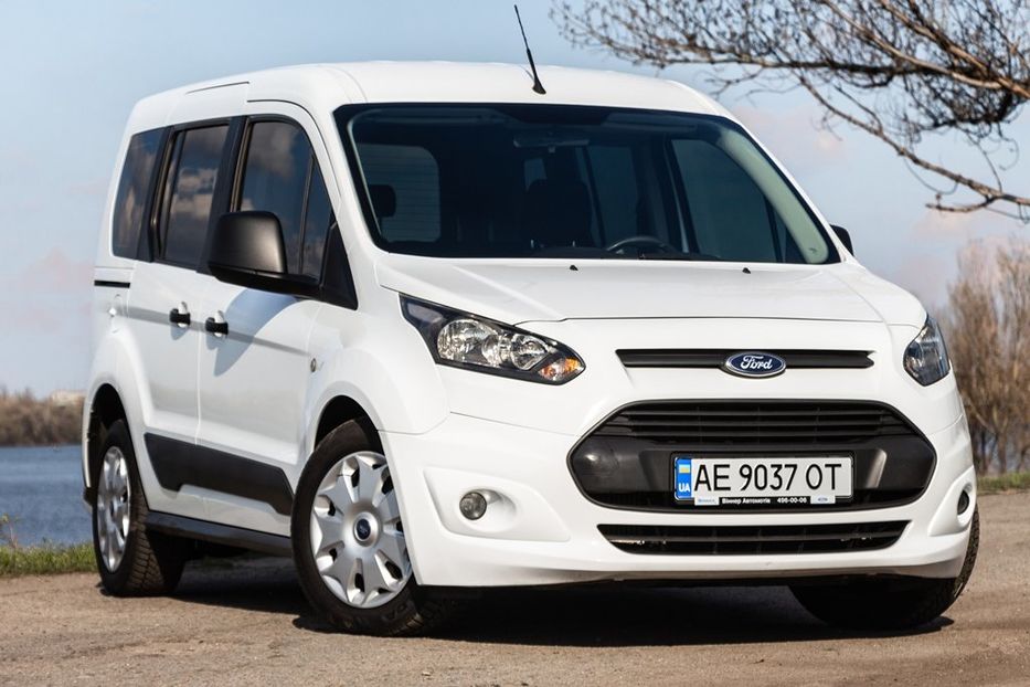 Продам Ford Tourneo Connect пасс. 2016 года в Днепре