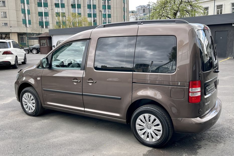 Продам Volkswagen Caddy пасс. Passenger  2014 года в Киеве