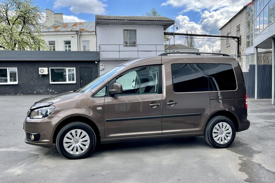 Продам Volkswagen Caddy пасс. Passenger  2014 года в Киеве