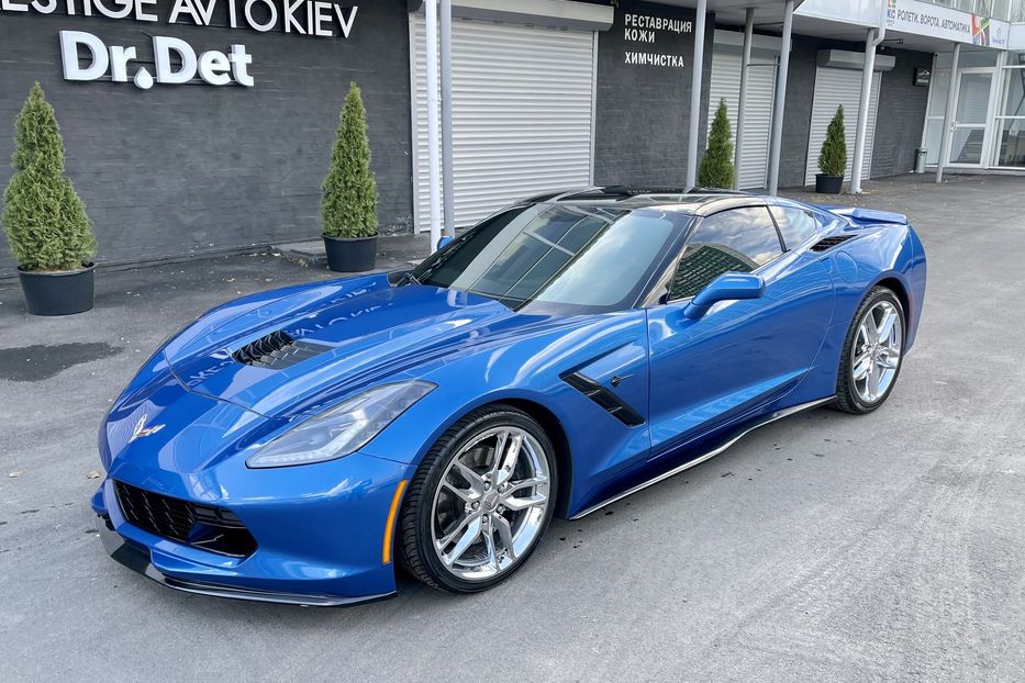 Продам Chevrolet Corvette STINGRAY Z51 2015 года в Киеве