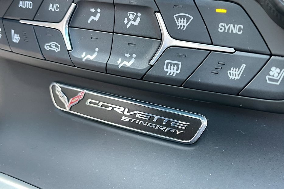 Продам Chevrolet Corvette STINGRAY Z51 2015 года в Киеве