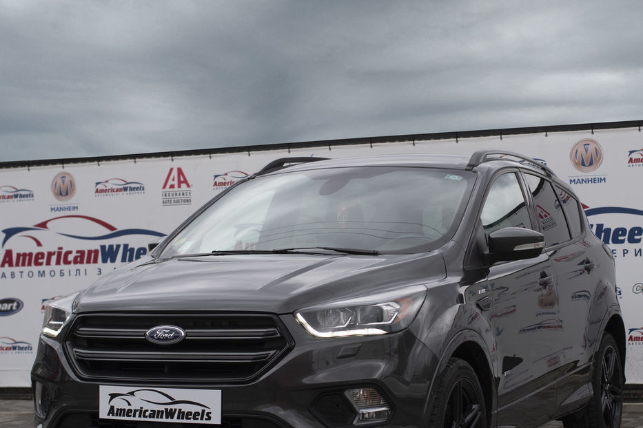 Продам Ford Kuga ST-line 2017 года в Черновцах