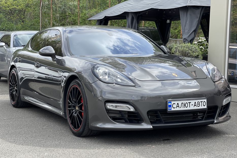 Продам Porsche Panamera GTS 2012 года в Киеве