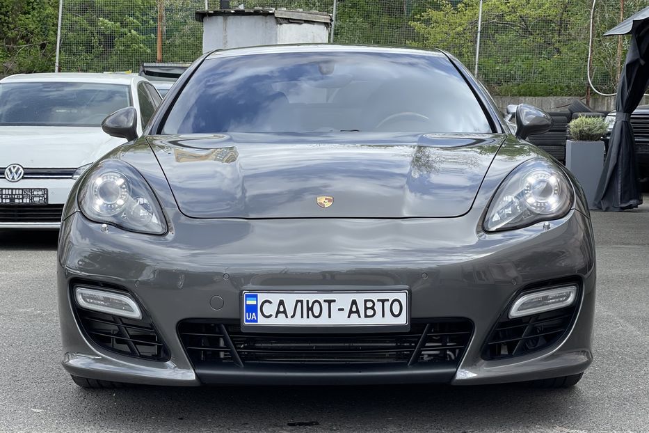 Продам Porsche Panamera GTS 2012 года в Киеве