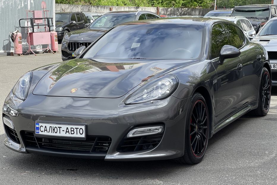 Продам Porsche Panamera GTS 2012 года в Киеве