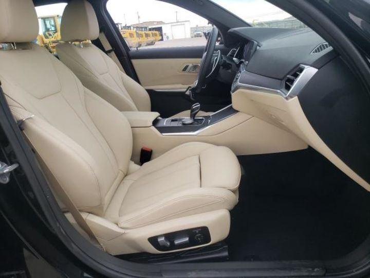 Продам BMW 330 I 2021 года в Киеве