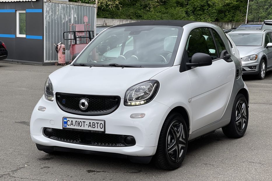 Продам Smart Fortwo EQ 2018 года в Киеве