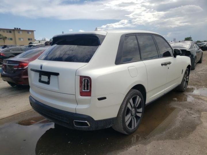 Продам Rolls-Royce Cullinan 2019 года в Киеве