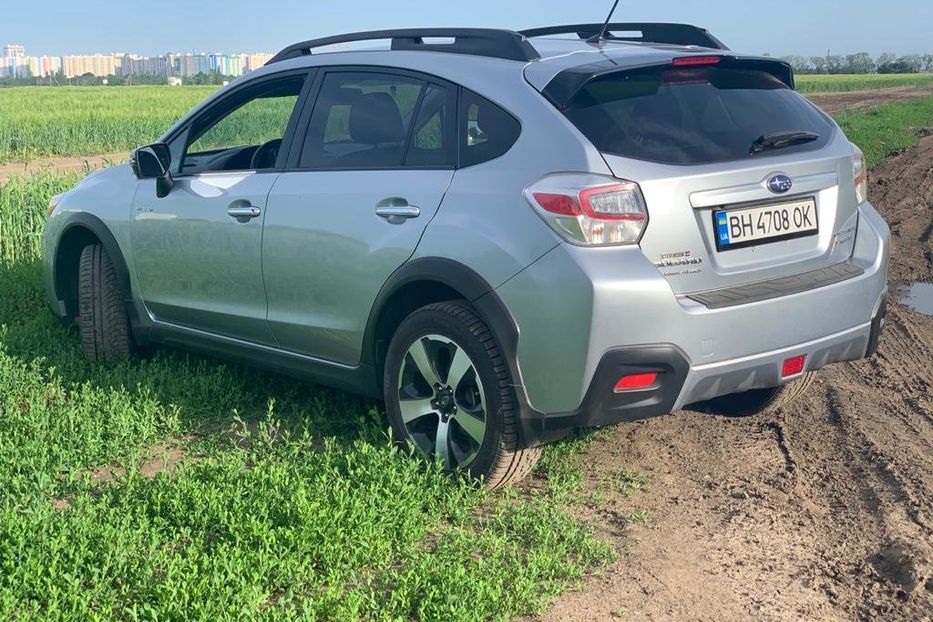 Продам Subaru XV Crosstrek Hybrid 2016 года в Одессе