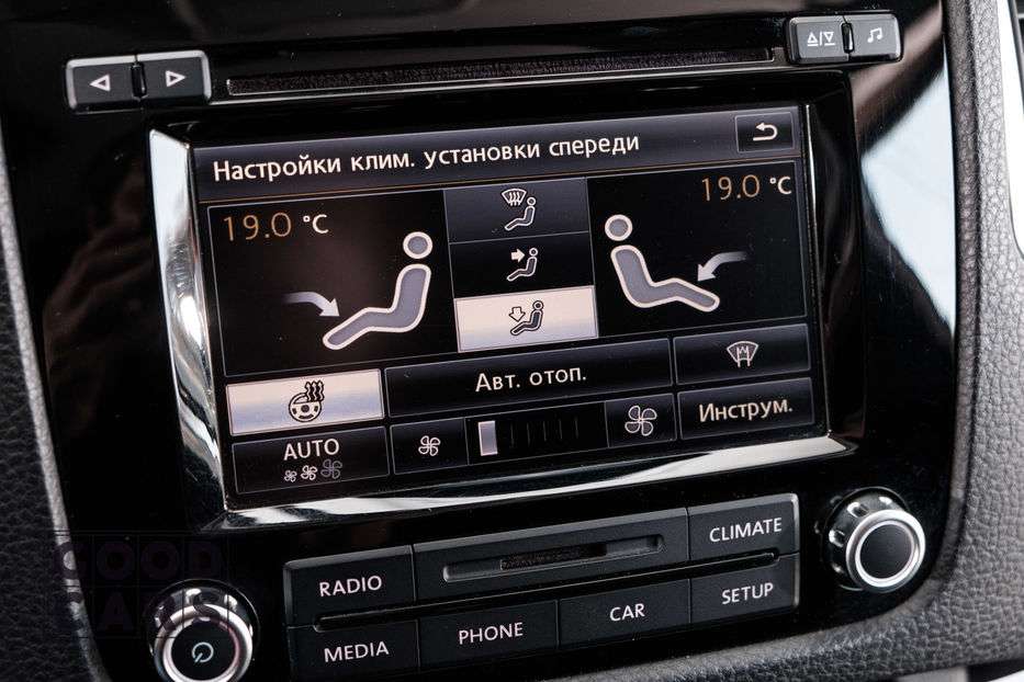 Продам Volkswagen Touareg top 2014 года в Одессе