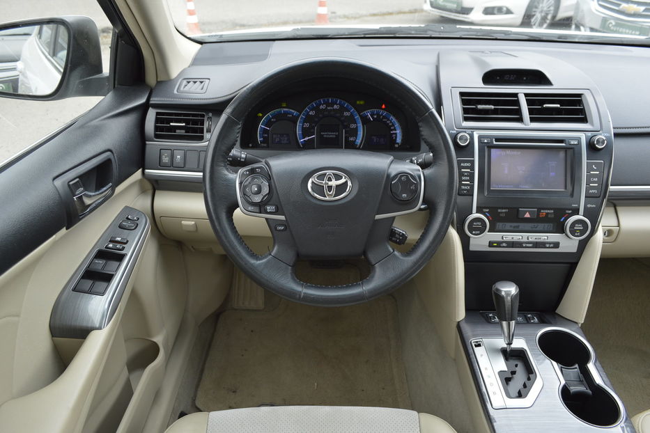 Продам Toyota Camry XLE 2013 года в Одессе