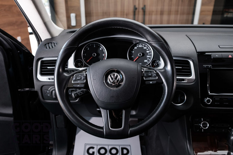 Продам Volkswagen Touareg 2011 года в Одессе