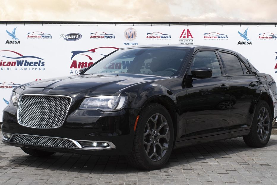 Продам Chrysler 300 S 2015 года в Черновцах