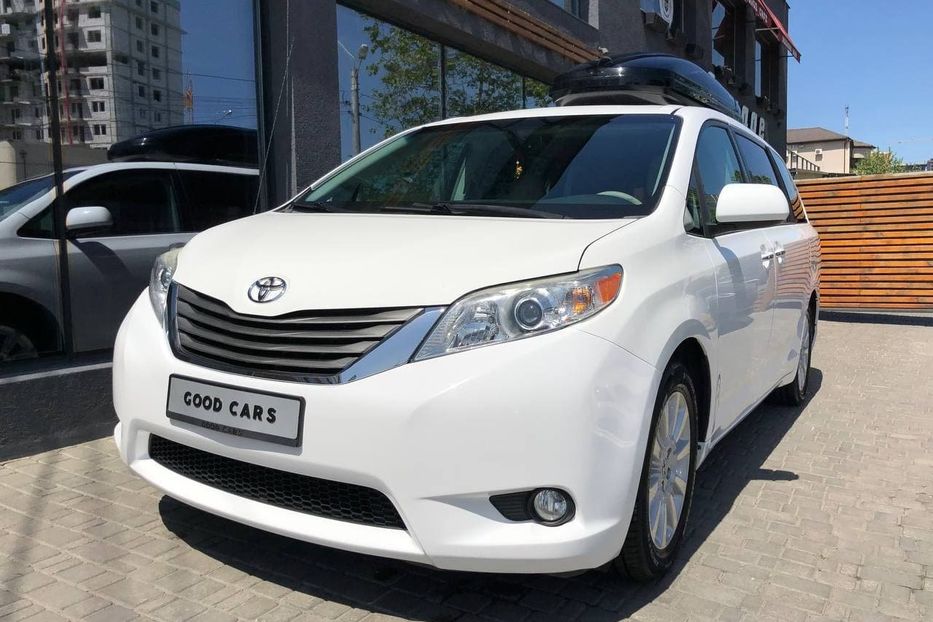 Продам Toyota Sienna Top 2013 года в Одессе