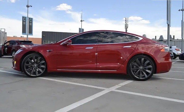 Продам Tesla Model S 2017 года в Киеве