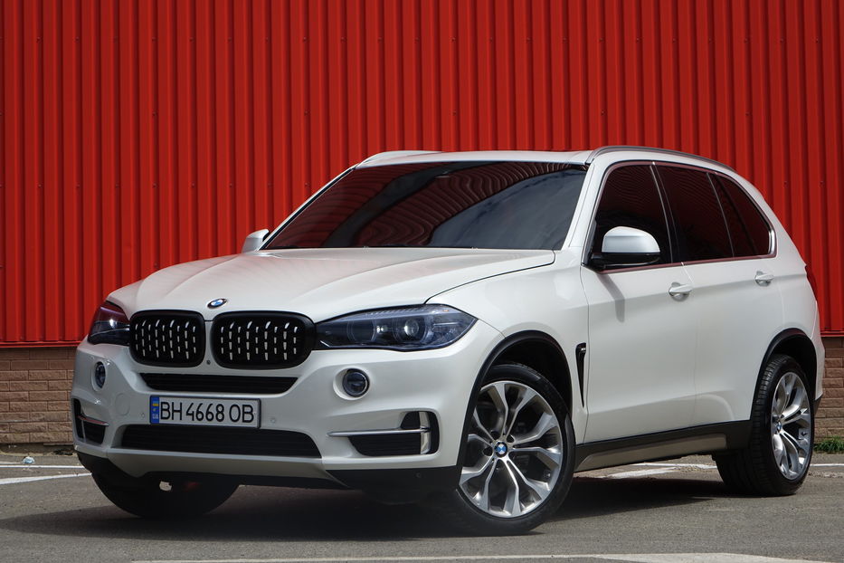 Продам BMW X5 2015 года в Одессе