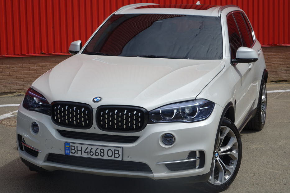 Продам BMW X5 2015 года в Одессе