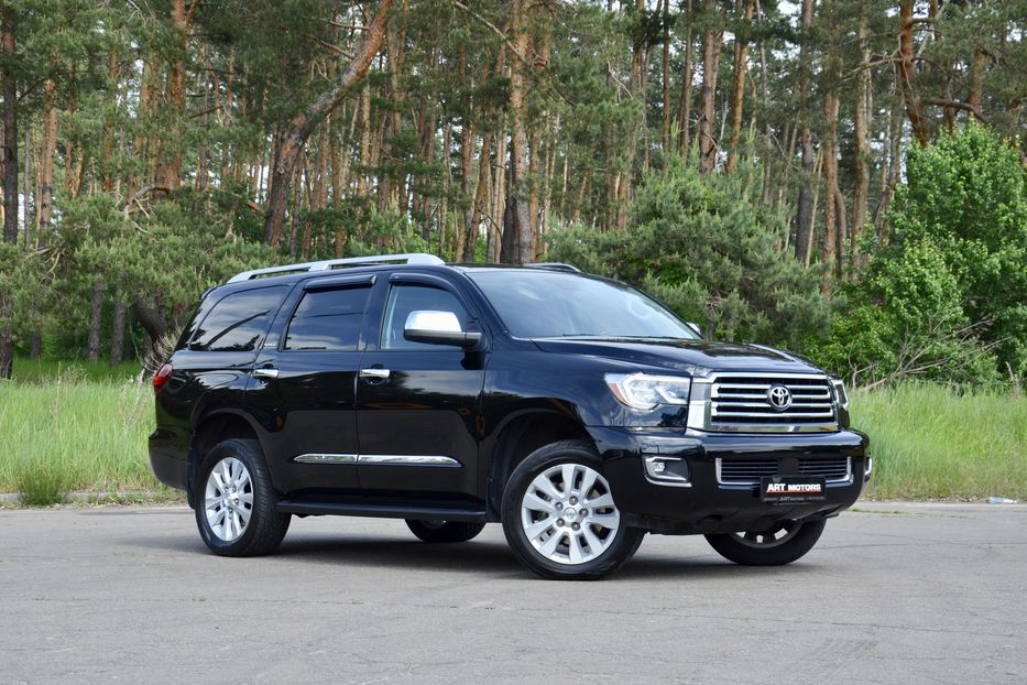 Продам Toyota Sequoia 2018 года в Киеве