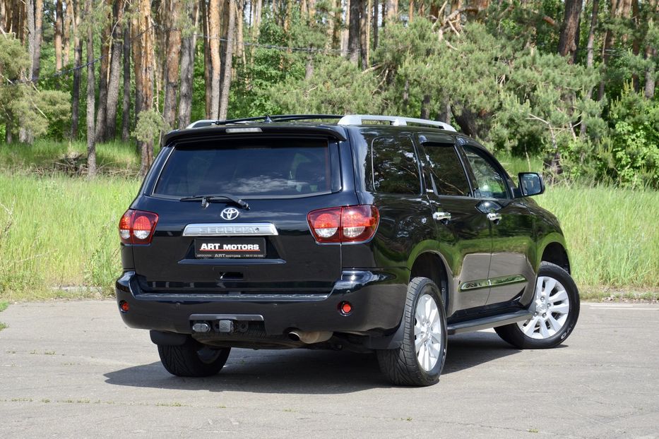 Продам Toyota Sequoia 2018 года в Киеве