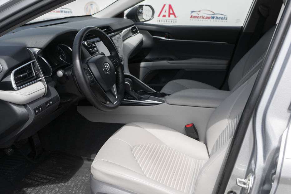 Продам Toyota Camry SE 2018 года в Черновцах