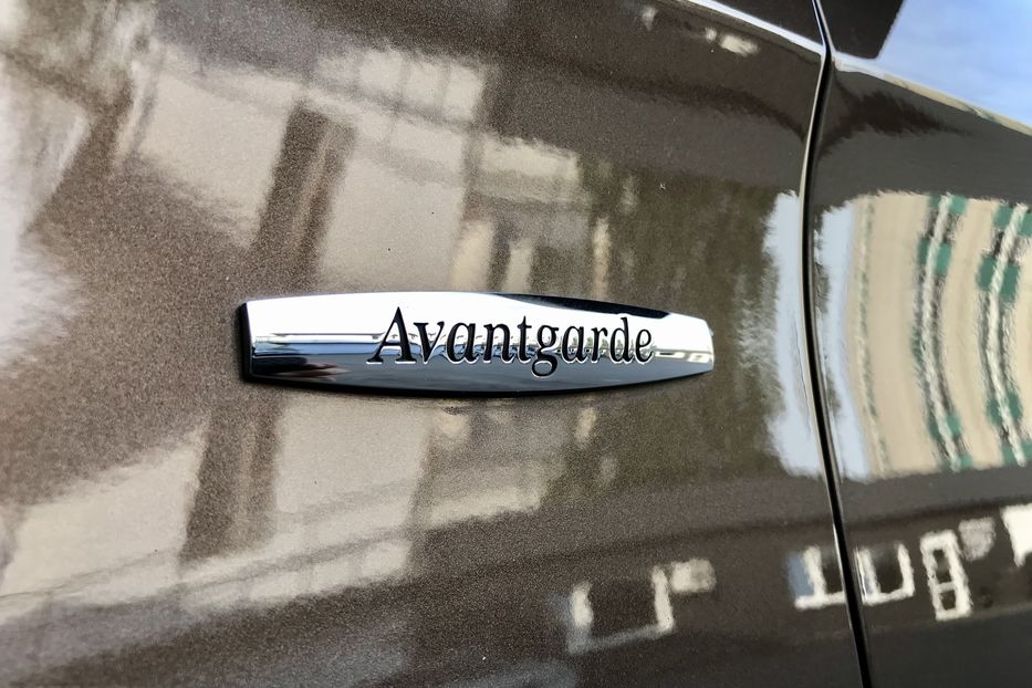 Продам Mercedes-Benz V-Class 250 AVANTGARDE 2015 года в Киеве