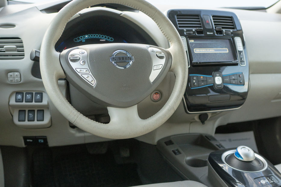 Продам Nissan Leaf SV 2012 года в Черновцах