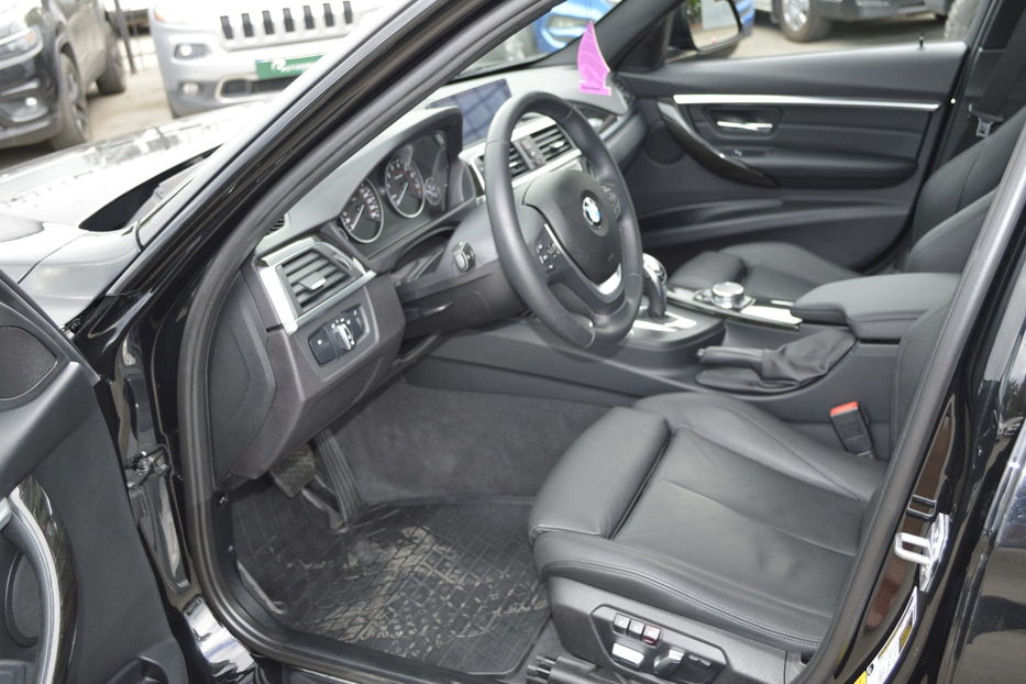 Продам BMW 328 i x-drive 2016 года в Одессе