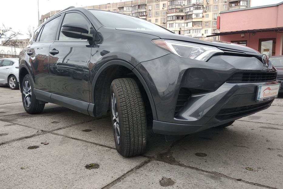 Продам Toyota Rav 4 2018 года в Одессе