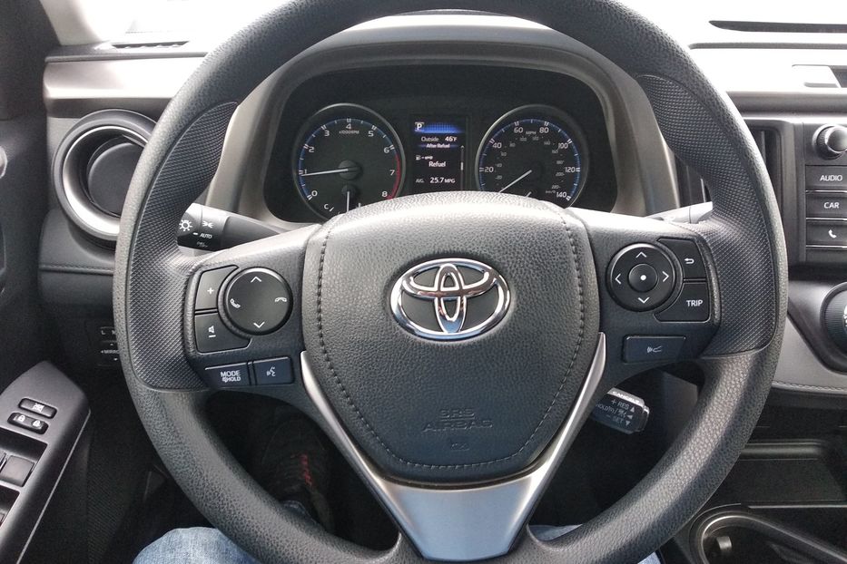 Продам Toyota Rav 4 2018 года в Одессе