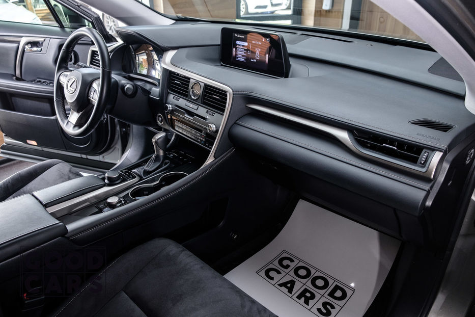 Продам Lexus RX 300 2018 года в Одессе