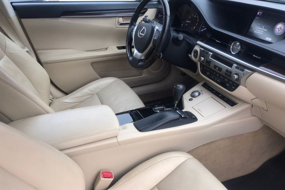 Продам Lexus ES 350 3.5 i 2013 года в Одессе