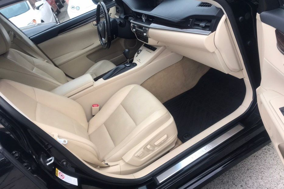 Продам Lexus ES 350 3.5 i 2013 года в Одессе