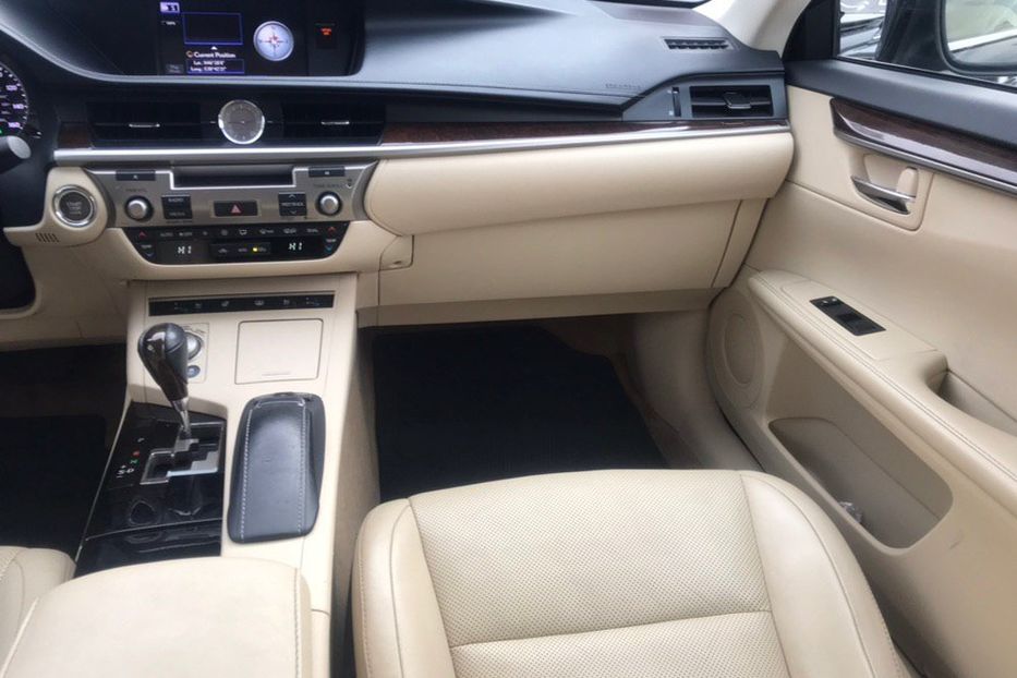 Продам Lexus ES 350 3.5 i 2013 года в Одессе