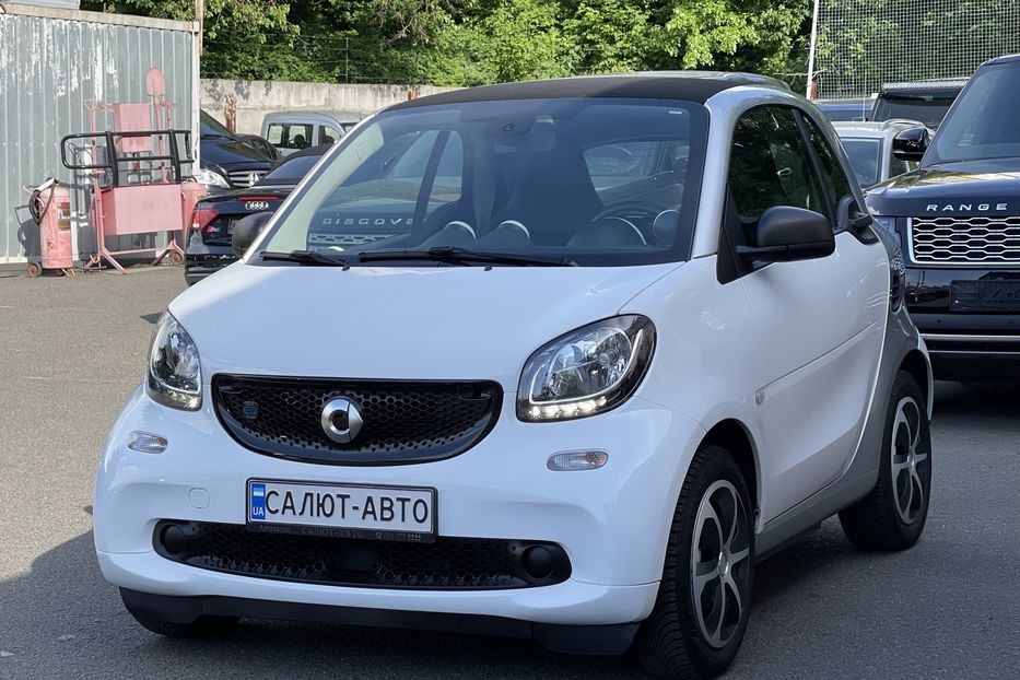 Продам Smart Fortwo EQ 2018 года в Киеве