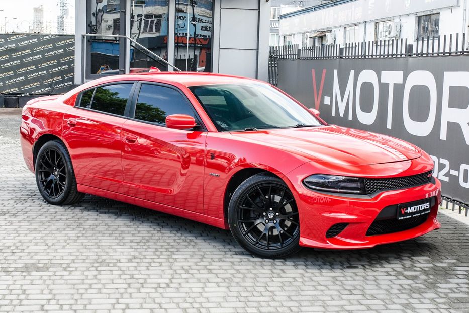 Продам Dodge Charger 5.7 HEMI 2017 года в Киеве