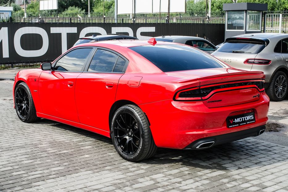 Продам Dodge Charger 5.7 HEMI 2017 года в Киеве